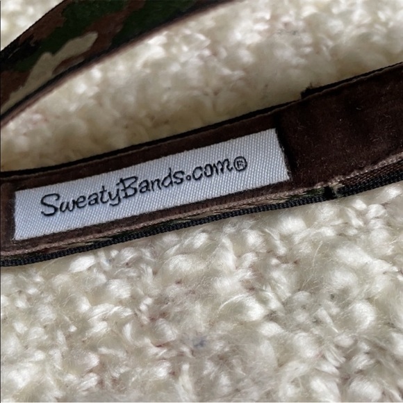 🏹 Sweaty Bands Limited Edition Camouflage Headband - Picture 3 of 4